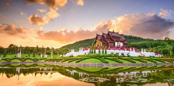 Giorno 14: Chiang Mai - Santuario degli Elefanti - Volo per Krabi (B, L) Senza guida a Krabi