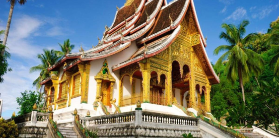Giorno 16: Pakbeng - Crociera verso Luang Prabang - Sbarco (B)