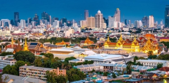 Giorno 6: Koh Phi Phi - Phuket - Volo per Bangkok - Partenza (B)