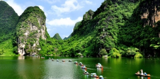 Giorno 9: Halong - Hanoi (B)