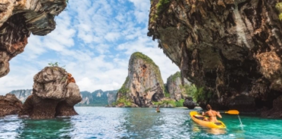 Giorno 9: Phuket – Join Isola di Similan (Join Speed Boat) (B, L) Join tour con guida parlante inglese